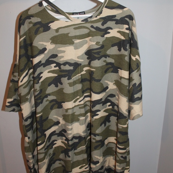t-shirt dress - Picture 1 of 2